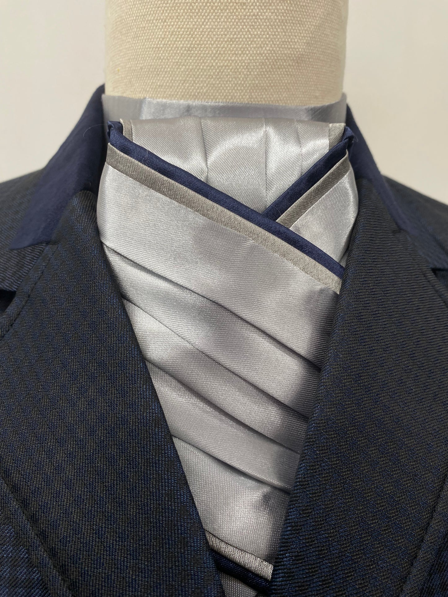 Silver Grey Pre-tied Stock PTS84