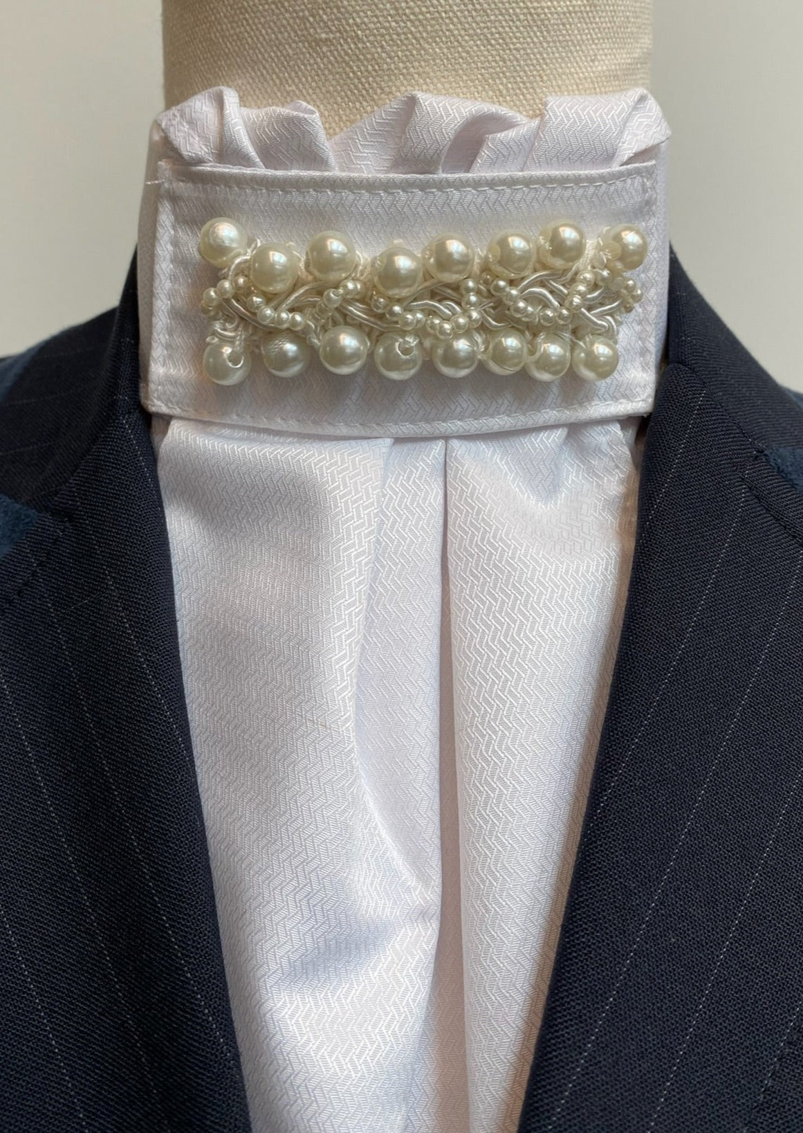 White Pre-tied Dressage Stock DPTS07