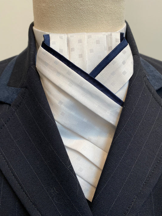 White Pre-tied Stock PTS77