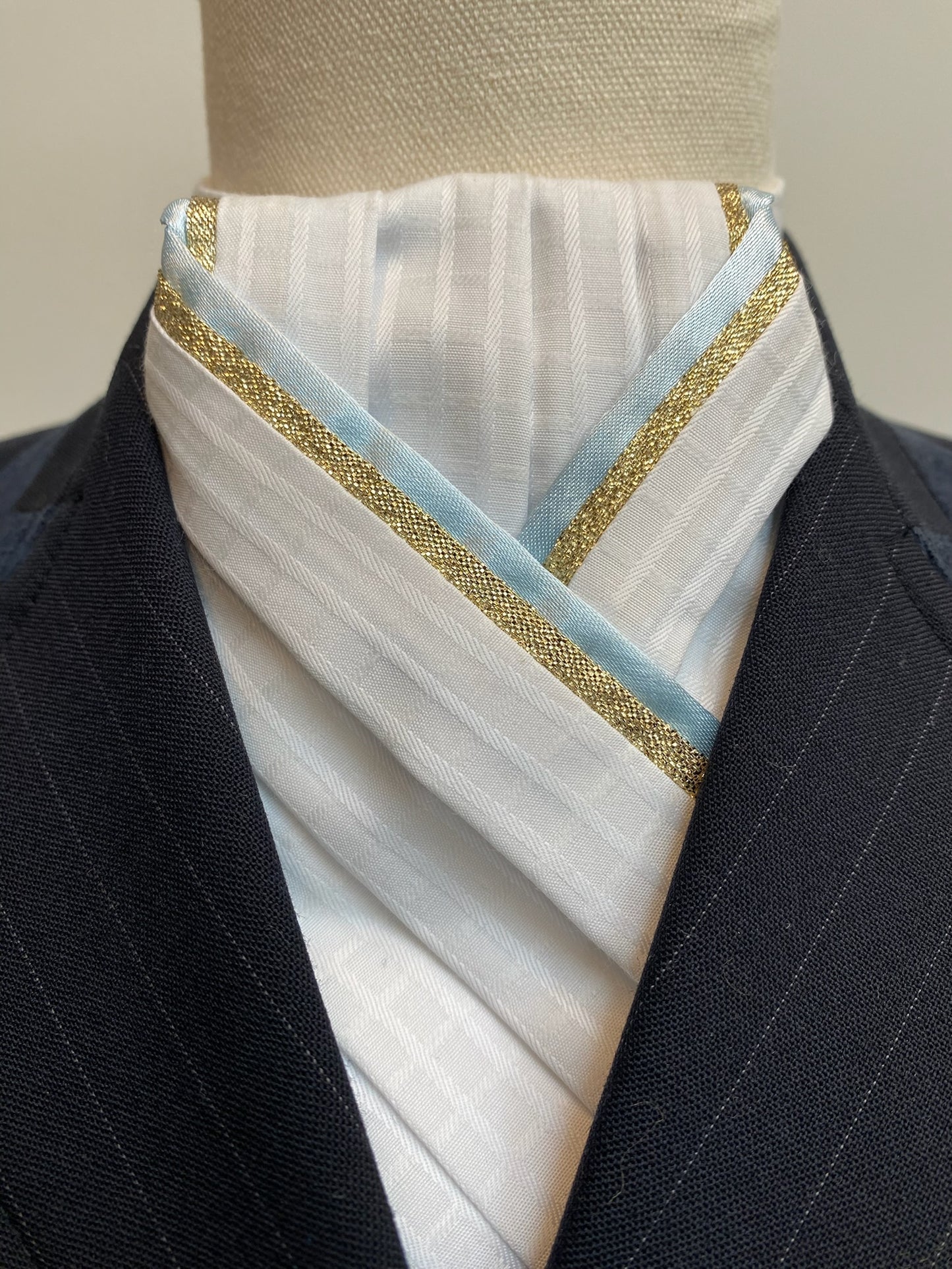 White Pre-tied Stock