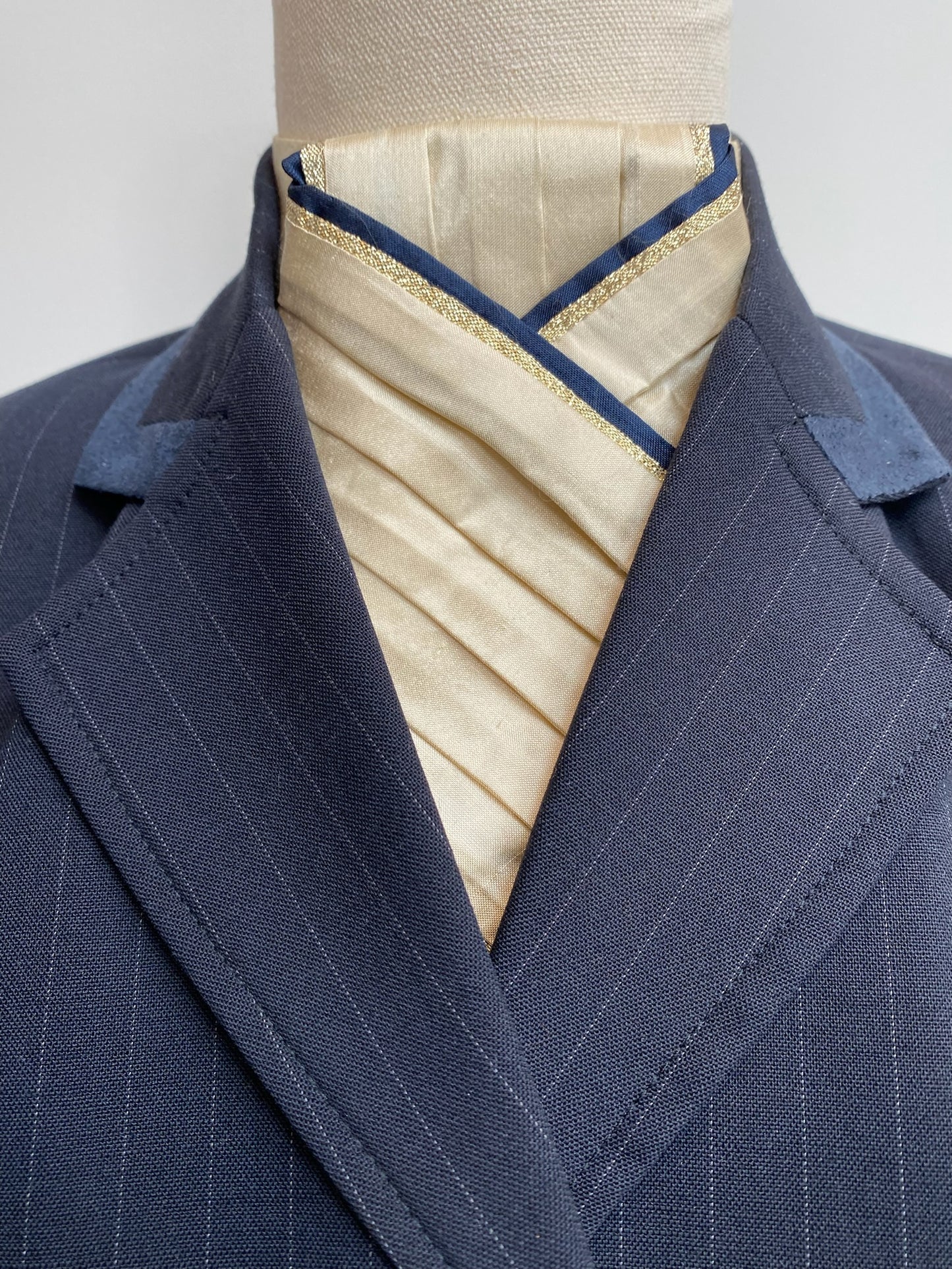 Gold Butter Silk Pre-tied Stock PTS28