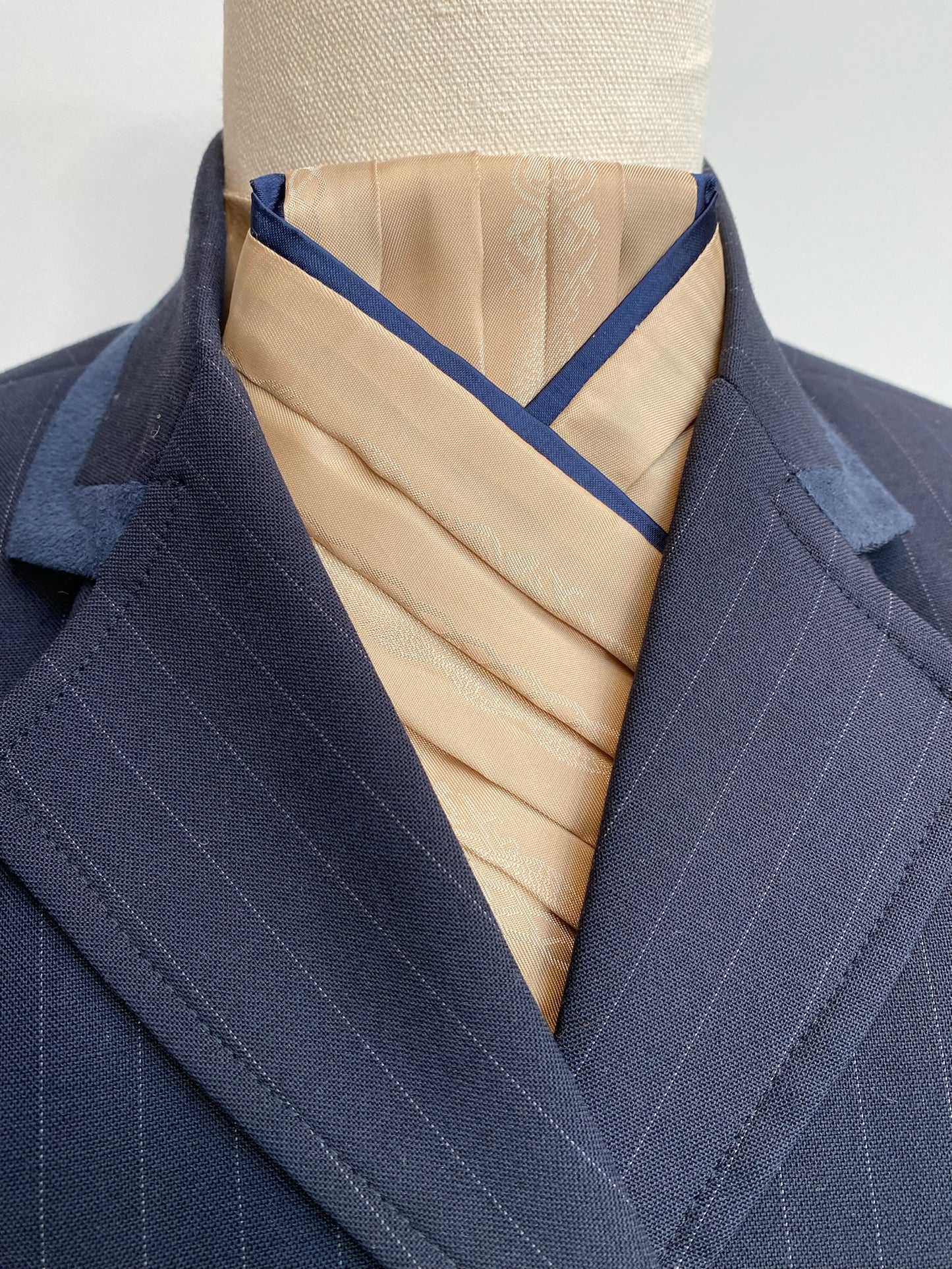 Peach Pre-tied Stock PTS55