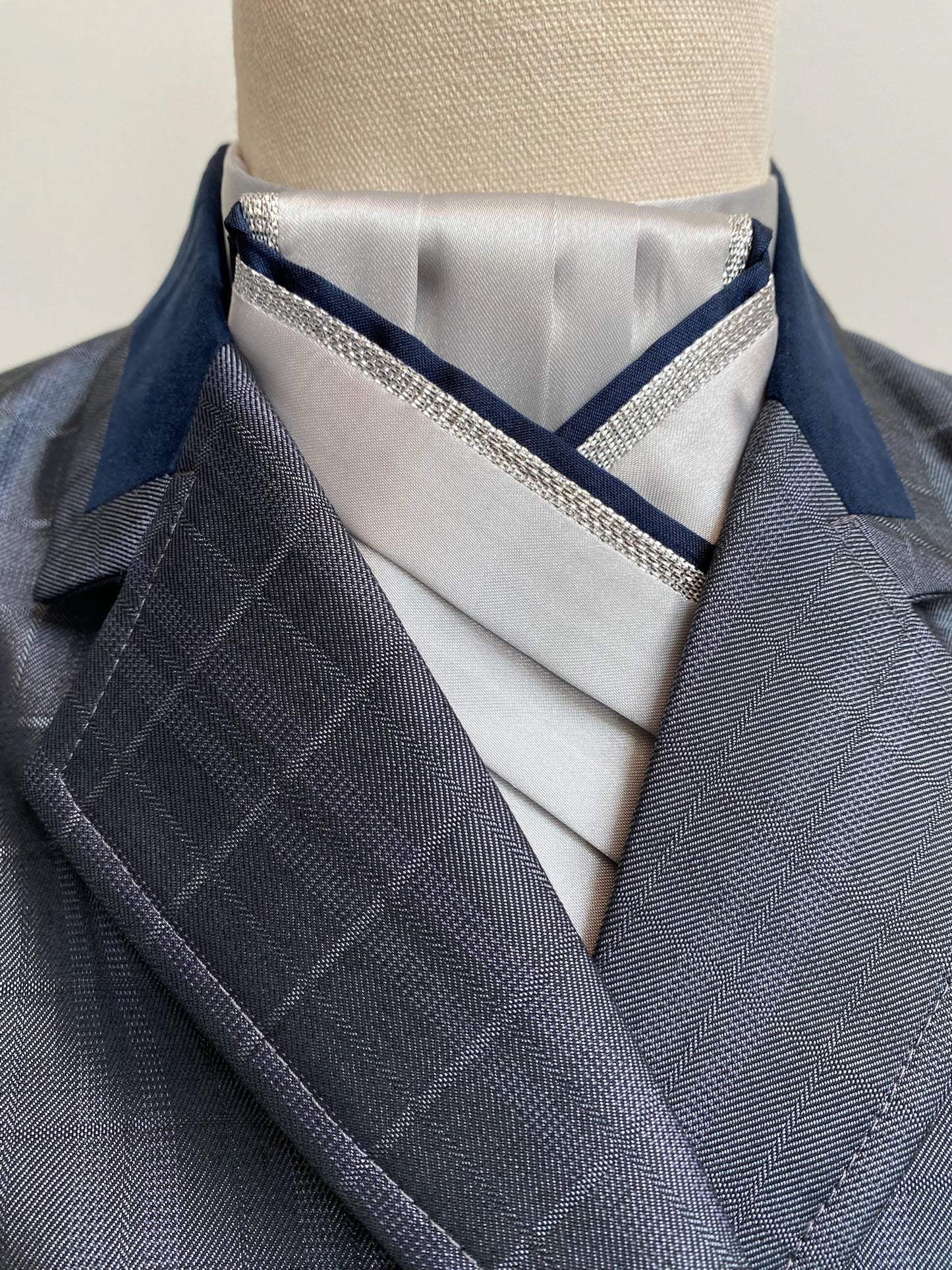 Grey Pre-tied Stock PTS44