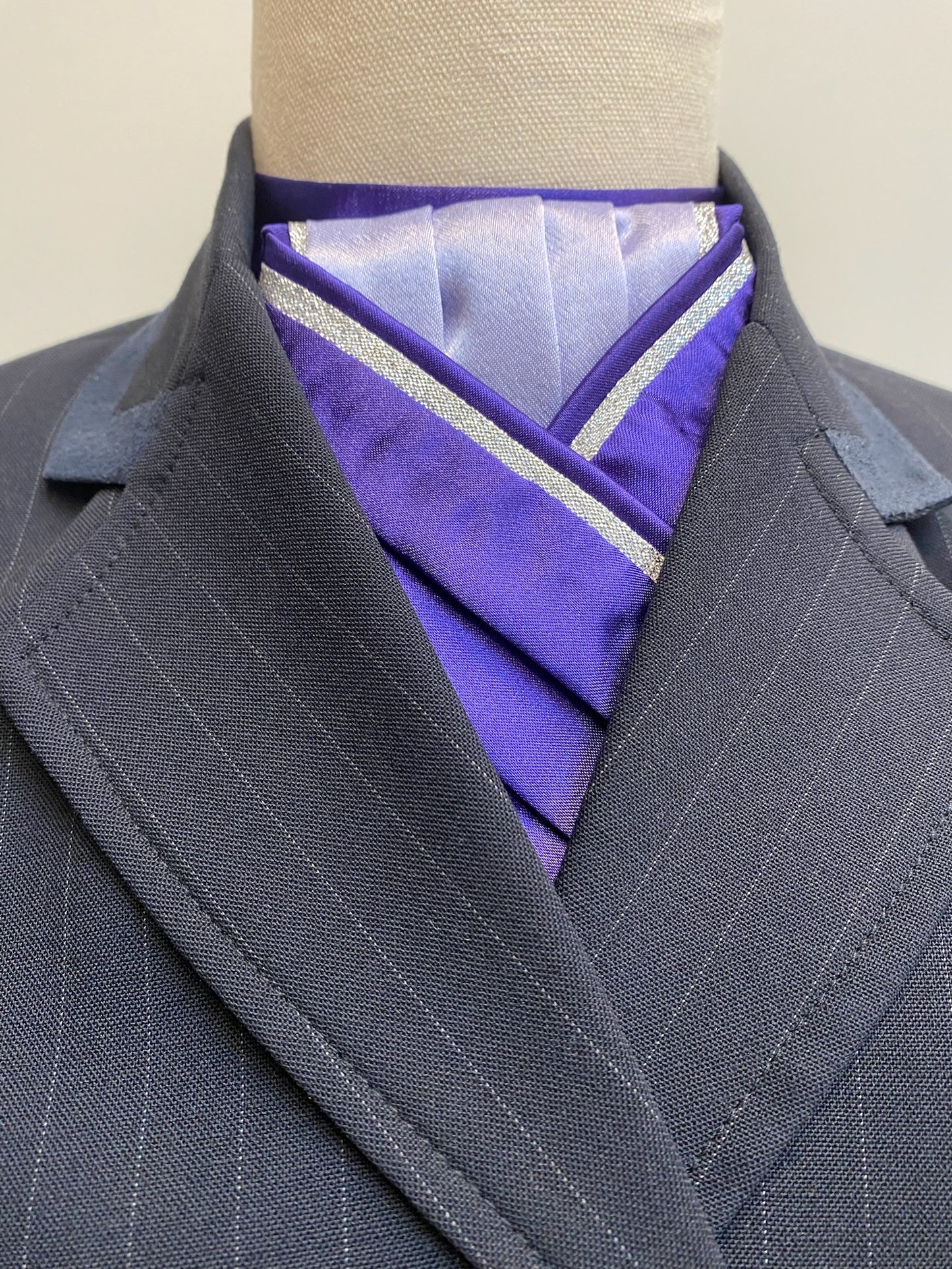 Purple Pre-tied Stock PTS64