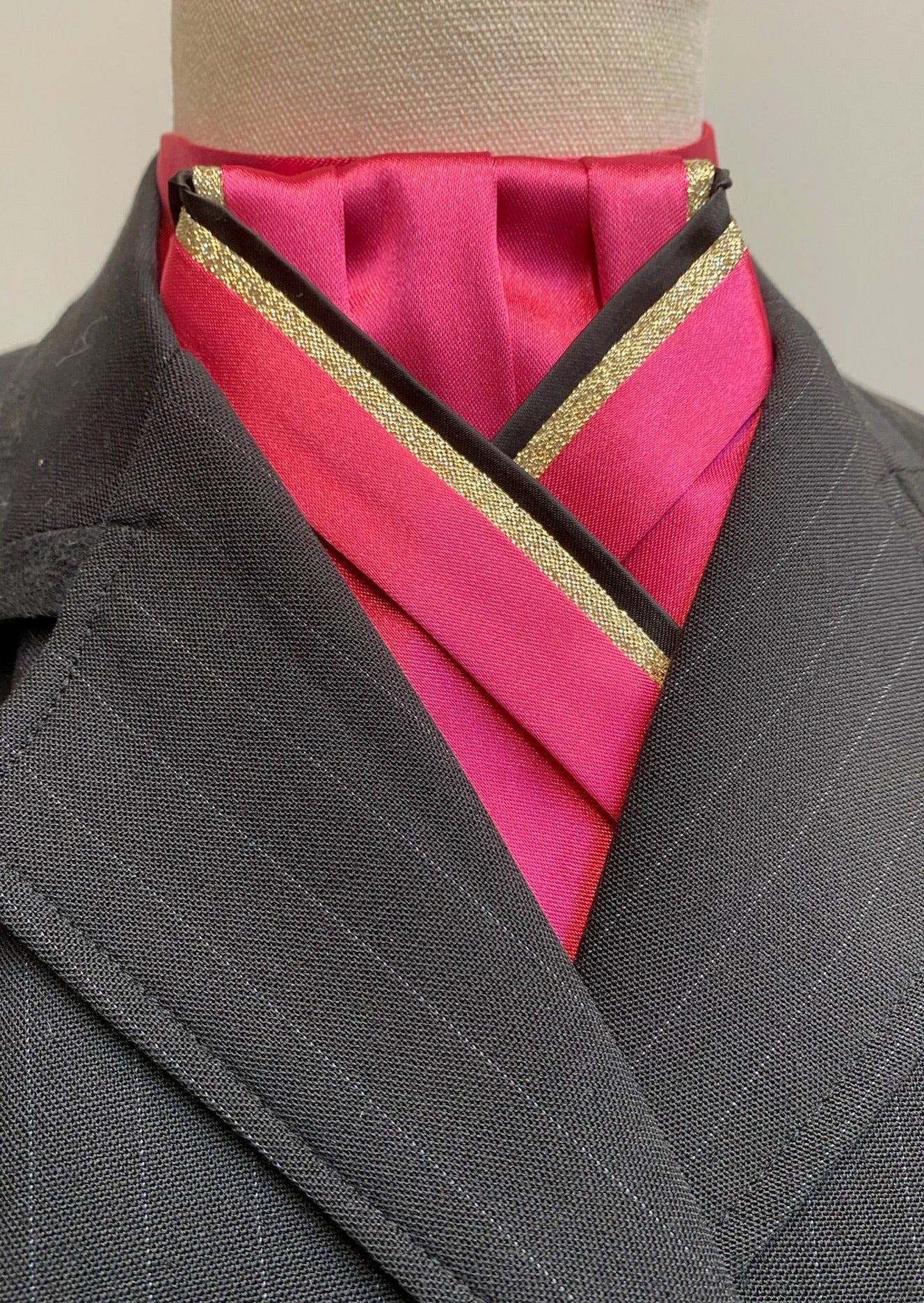 Pink Pre-tied Stock PTS61