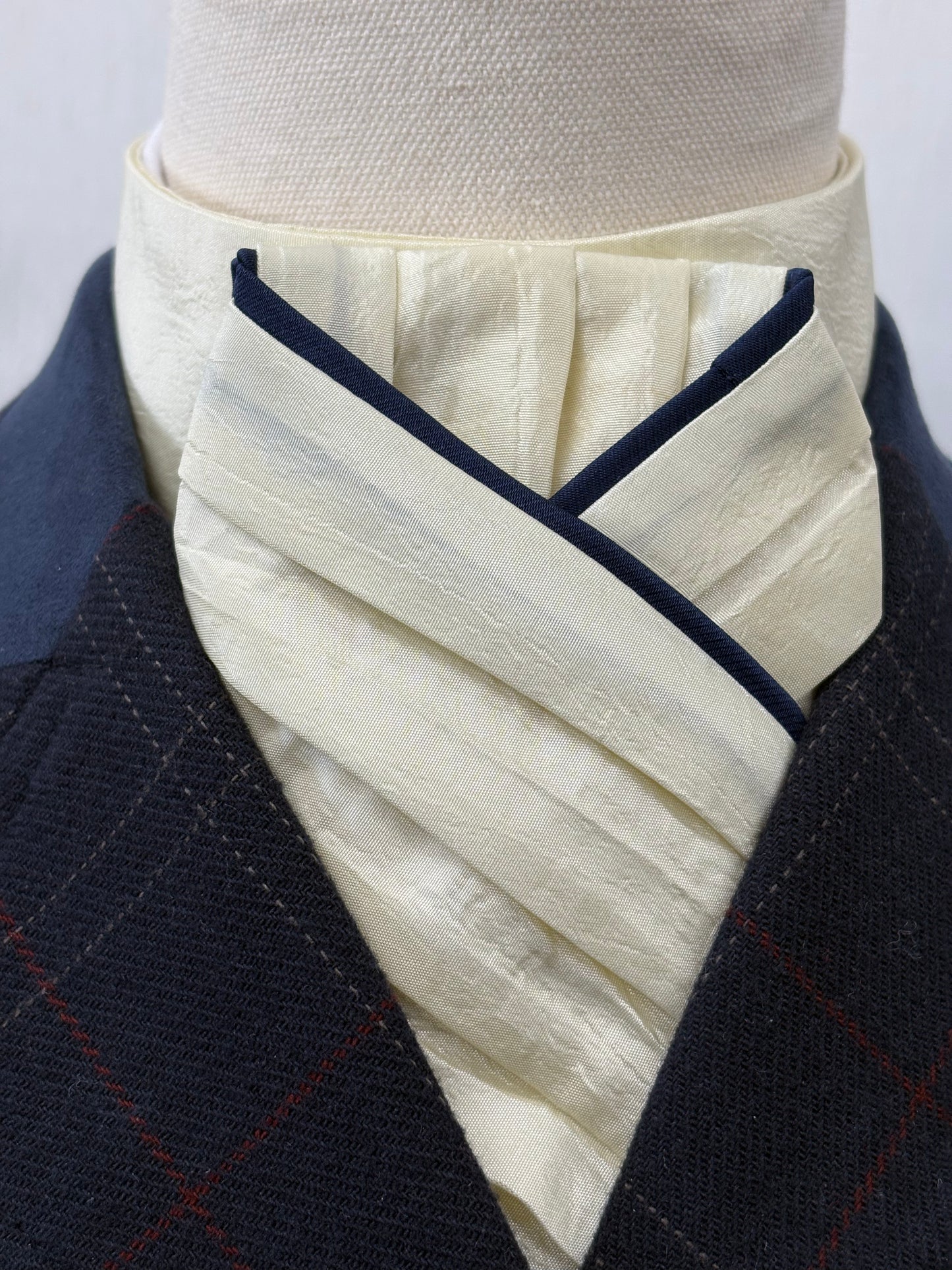 Gold Butter Silk Pre-tied Stock PTS30