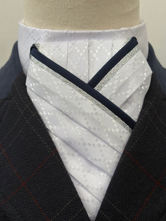 White Pre-tied Stock PTS14