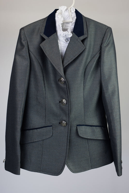 30 - Childrens Silver Wool Blend Tweed With Faint Blue Hues And A Subtle Sheen Jacket